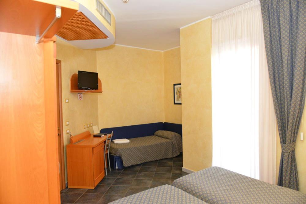 Hotel Blue Rose'S Mesagne Exterior foto